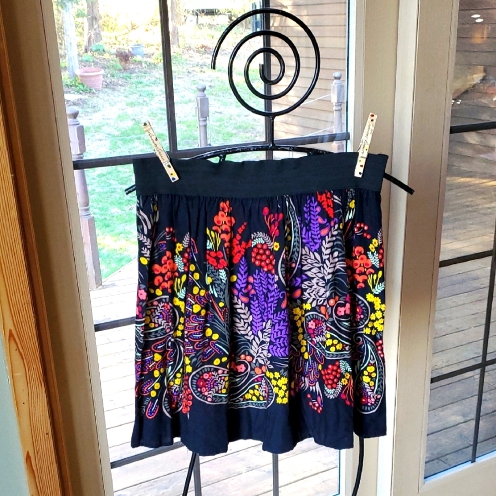 Rosebud Elastic Waist Vibrant‎ Colorful Floral Black 100% Rayon Sz. S Skirt